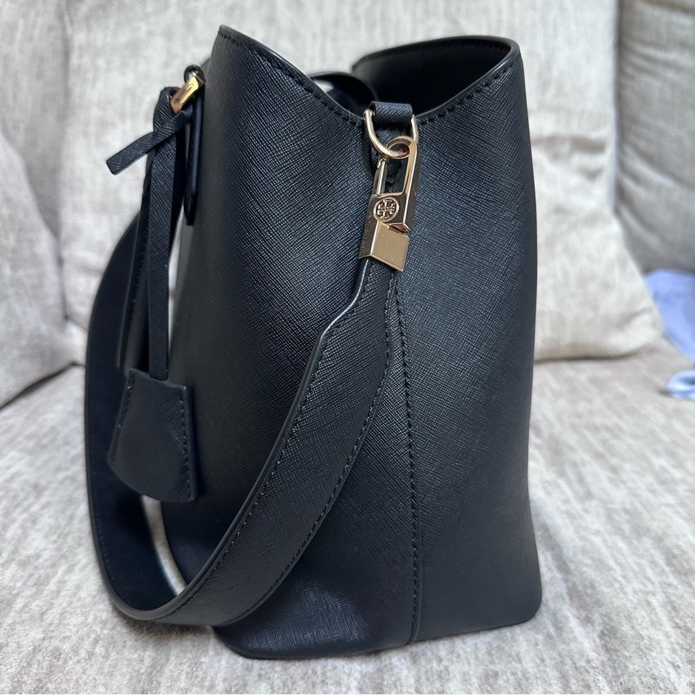 Tory Burch Robinson Medium Triple Compartment Black Leather Tote Bag - Picture 5 of 16